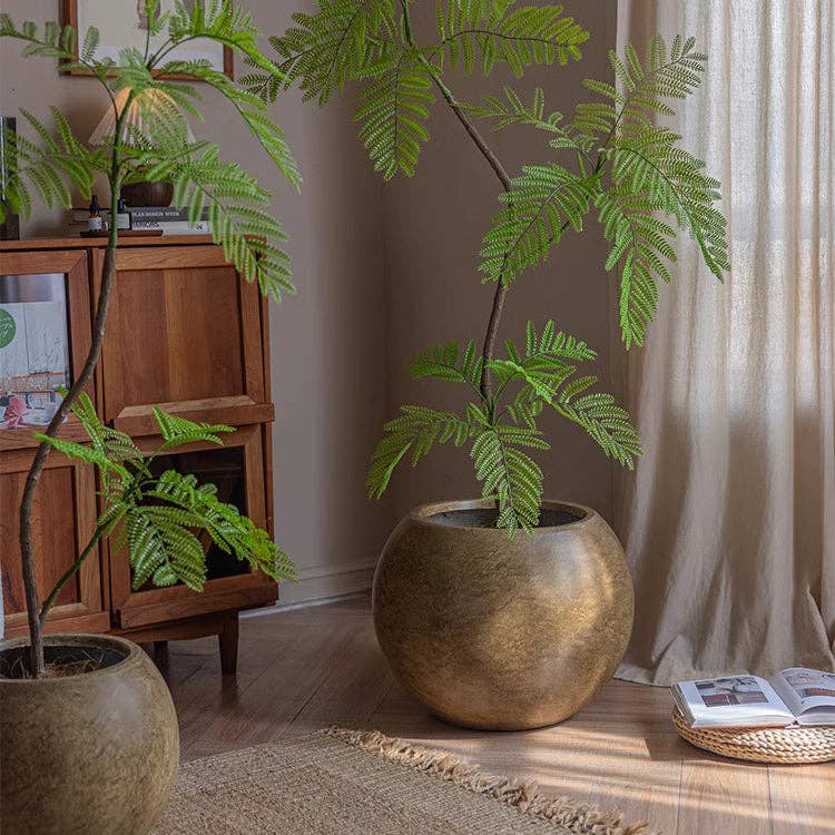Round Magnesium Clay Planter: Beige / Medium