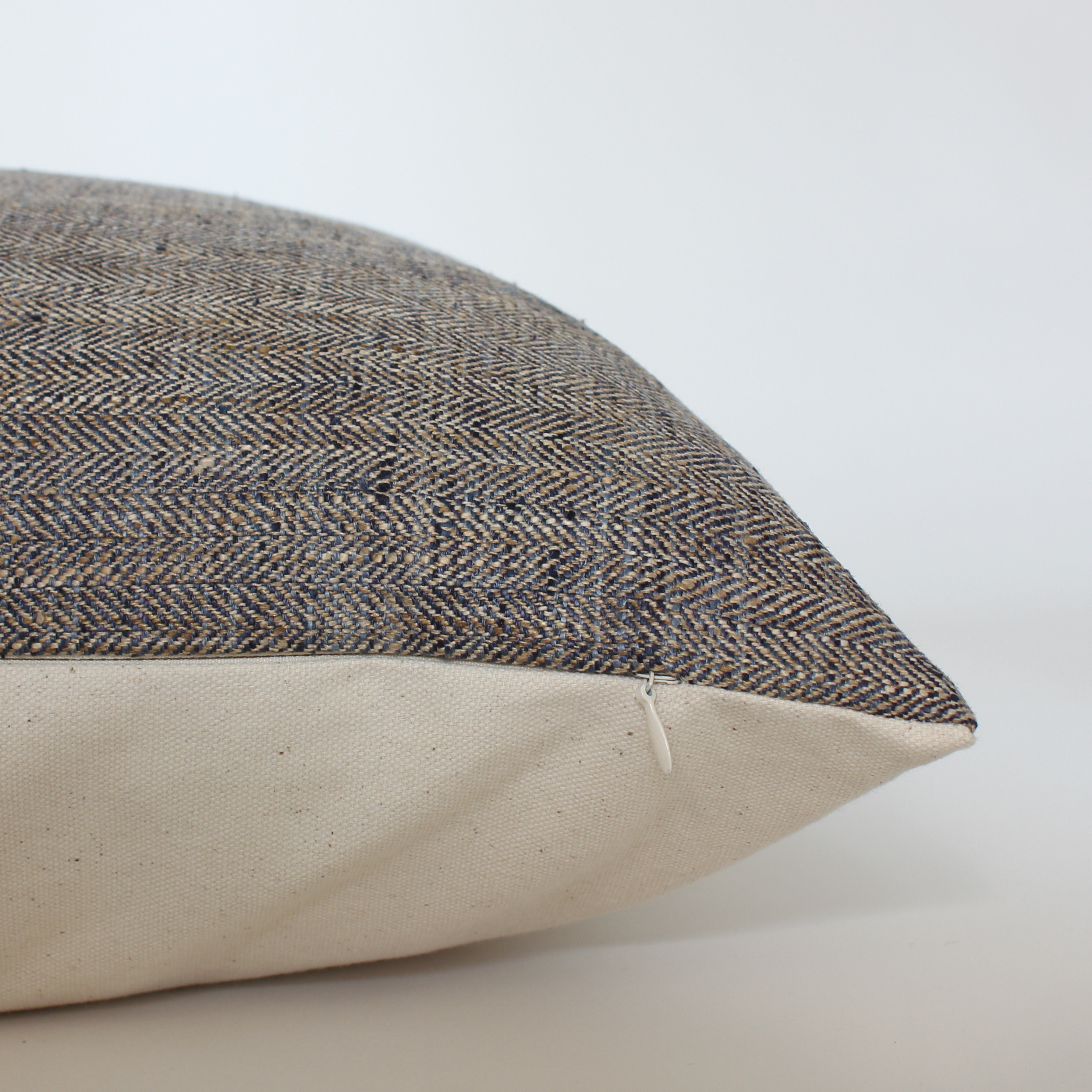Dante Blue & Brown Throw Cover, 22x22