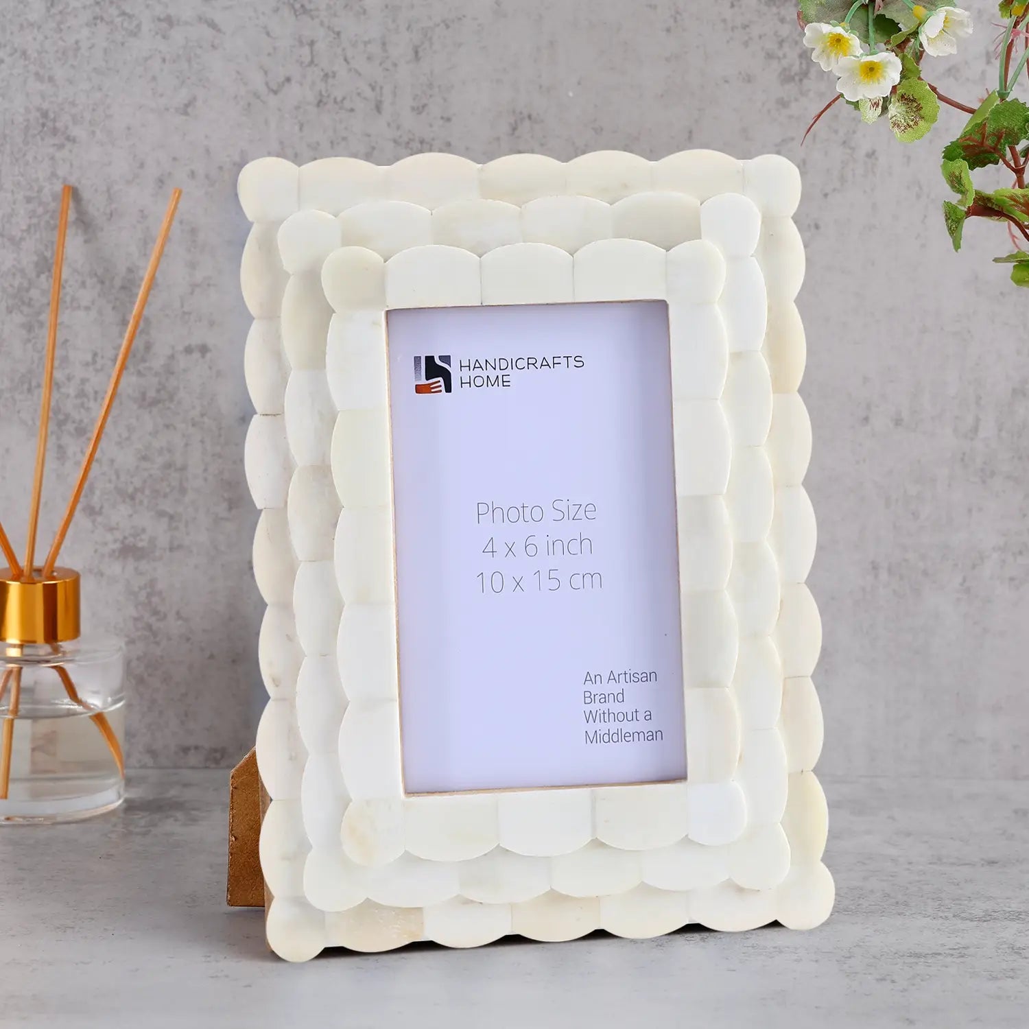 Picture Frame Scalloped Arts Bone Inlay White 4x6
