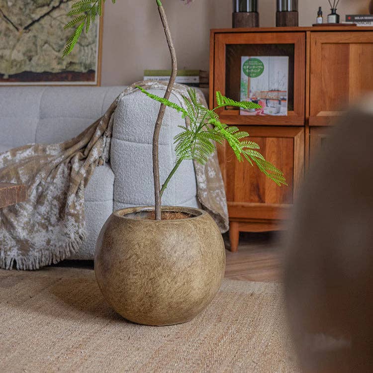 Round Magnesium Clay Planter: Beige / Medium