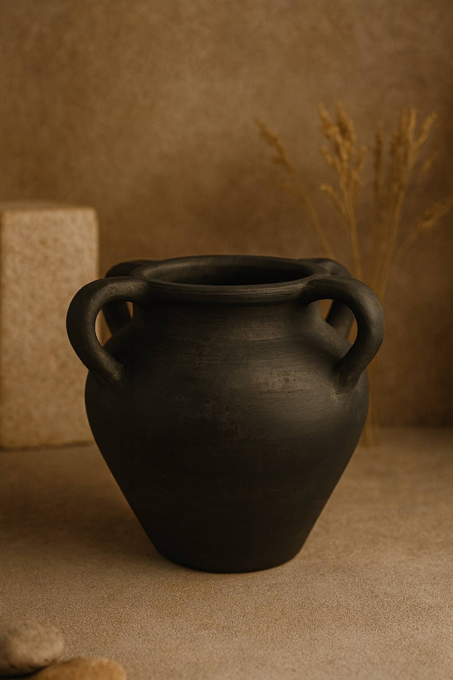 Raquel Natural Black Terracotta Vase, Dia 9.06"