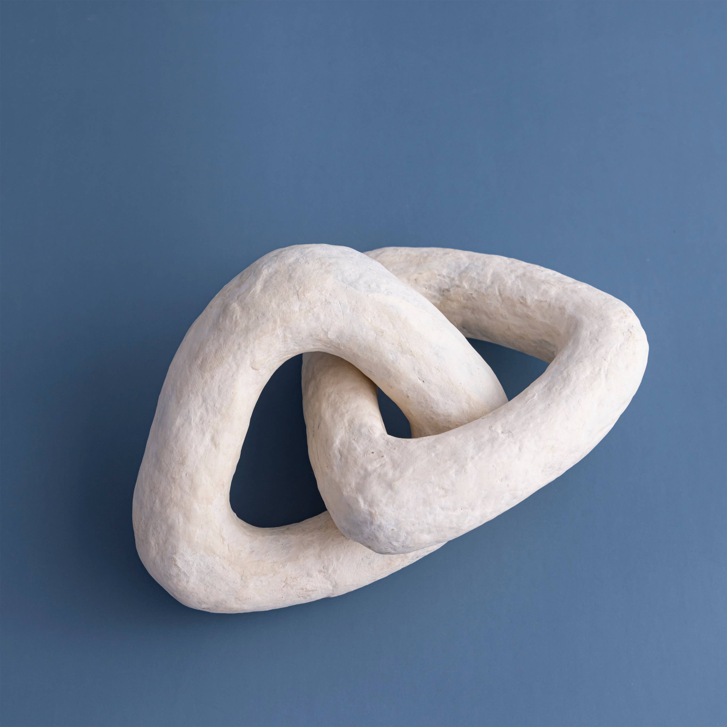 Paper Mache Chain Dia 6" & H 3": Off-white