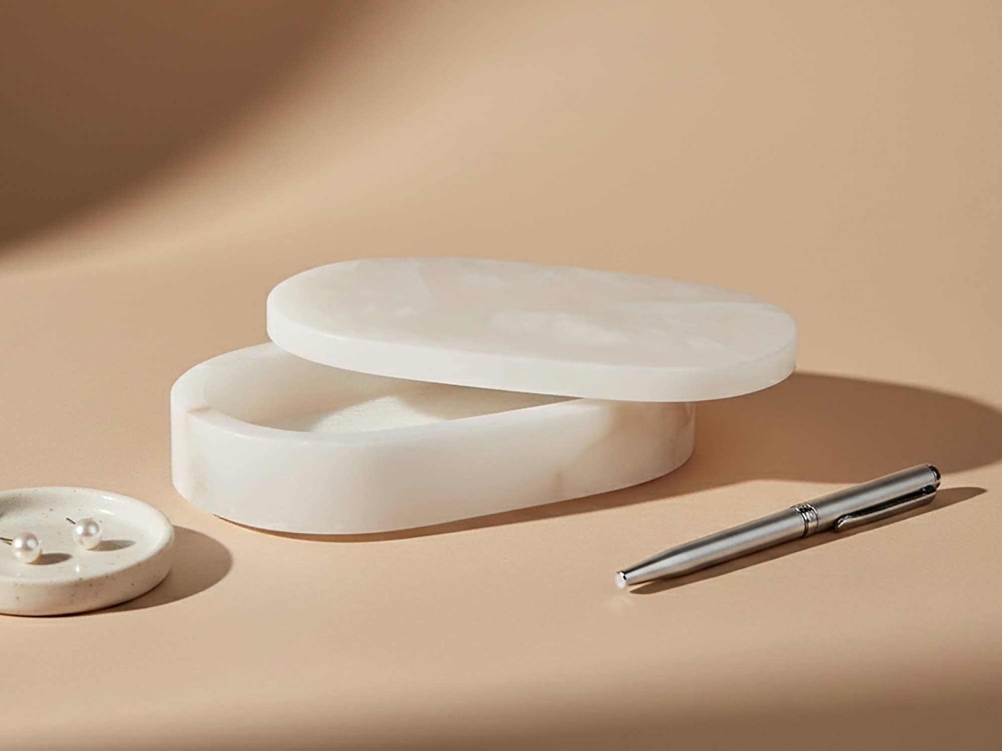 White Alabaster Oval Display Box, 7"x4"x1.5"